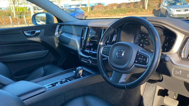 Volvo Xc60 2.0 B4D Momentum 5dr Geartronic Diesel Estate